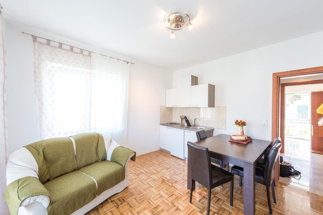 Apartma Angela
